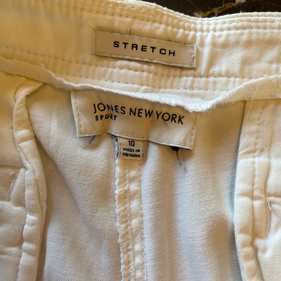 Jones New York Bermuda Shorts - Picture 2 of 5